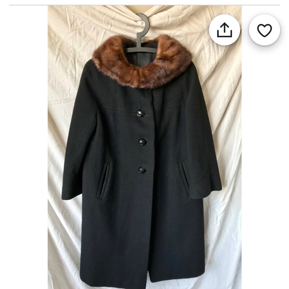 1960s Women’s vintage Union Label dress coat with fur t trimmed collar
